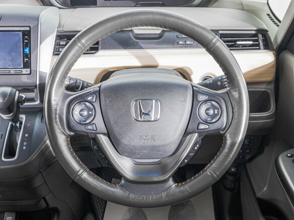 2017 Honda Freed II, жёлтый, 1639000 рублей - вид 12