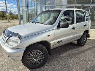 2007 Chevrolet Niva I, серебристый, 249900 рублей, вид 2