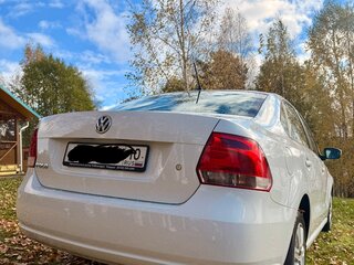 2014 Volkswagen Polo V, белый, 1150000 рублей, вид 3