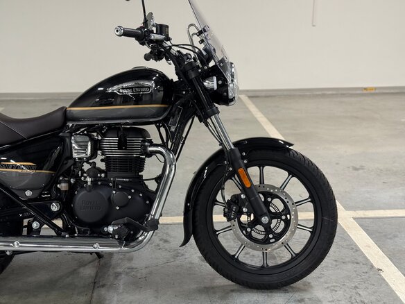 2026 Royal Enfield Meteor, чёрный, 519000 рублей - вид 3