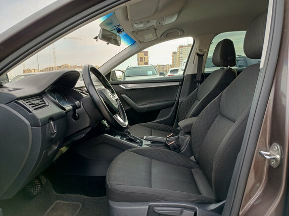2017 Skoda Octavia III (A7) Рестайлинг, коричневый, 1349000 рублей - вид 15