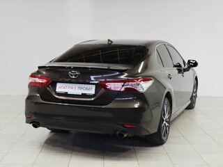 2021 Toyota Camry VIII (XV70) Рестайлинг, коричневый, 3692000 рублей, вид 5