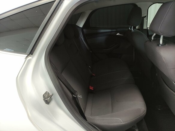 2012 Ford Focus III, белый, 740000 рублей - вид 9