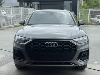2024 Audi Q5 L 40 TFSI II (FY) Рестайлинг, серый, 5590000 рублей, вид 5
