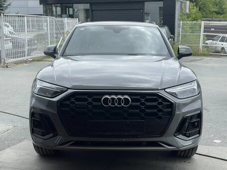 2024 Audi Q5 L 40 TFSI II (FY) Рестайлинг, серый, 5590000 рублей, вид 5