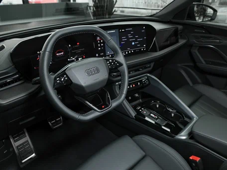 2026 Audi Q5 Sportback TFSI quattro S tronic II (GU), белый, 9300000 рублей, вид 5