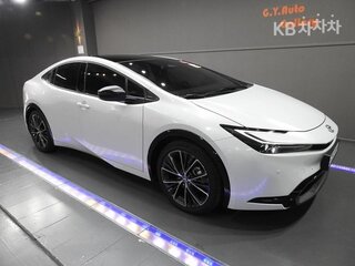 2023 Toyota Prius PHV V (XW60), белый, 2942000 рублей, вид 1