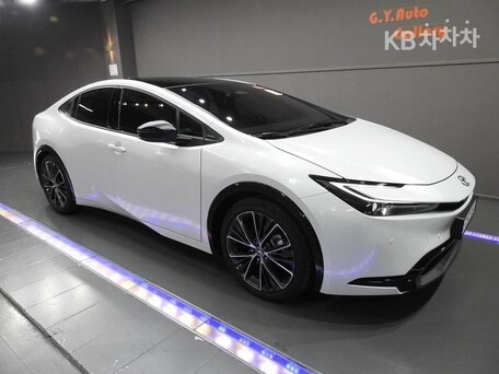 2023 Toyota Prius PHV V (XW60), белый, 2942000 рублей, вид 1