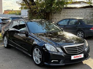 2011 Mercedes-Benz E-Класс 300 IV (W212, S212, C207), чёрный, 1700000 рублей, вид 1