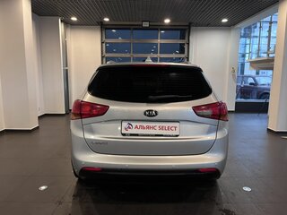 2018 Kia Ceed II Рестайлинг, серебристый, 1360000 рублей, вид 4
