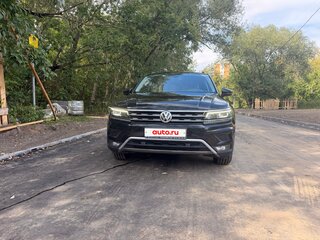2020 Volkswagen Tiguan II, чёрный, 3200000 рублей, вид 1
