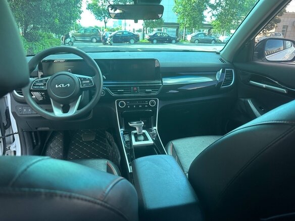 2023 Kia Seltos I Рестайлинг, белый, 1911000 рублей - вид 7