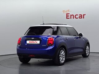 2018 Mini Hatch Cooper III (F55/F56) Рестайлинг, синий, 1360000 рублей, вид 2