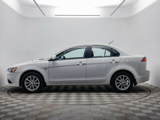 2014 Mitsubishi Lancer X Рестайлинг, белый, 930000 рублей, вид 2