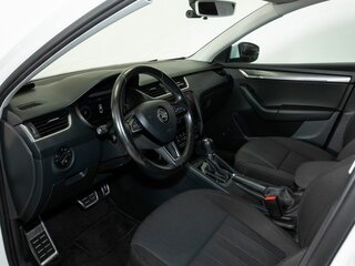 2017 Skoda Octavia III (A7) Рестайлинг, белый, 1580000 рублей, вид 5