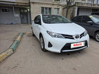 2015 Toyota Auris II, белый, 1300000 рублей, вид 3