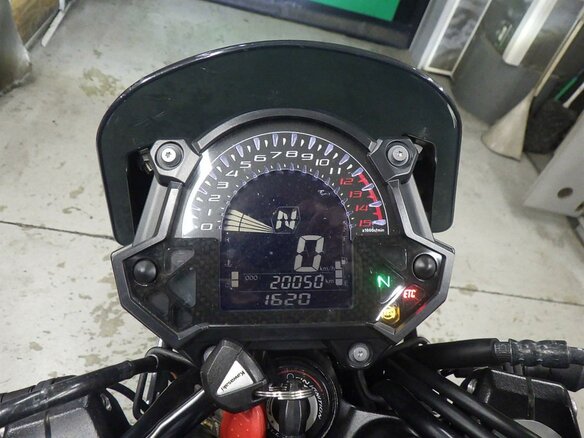2021 Kawasaki Z 400, чёрный - вид 6