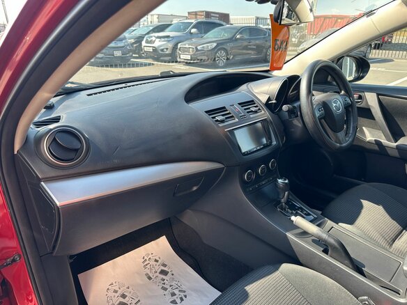 2013 Mazda Axela II Рестайлинг, красный - вид 13