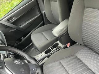 2013 Toyota Corolla XI (E160, E170, E180), серебристый, 870000 рублей, вид 5