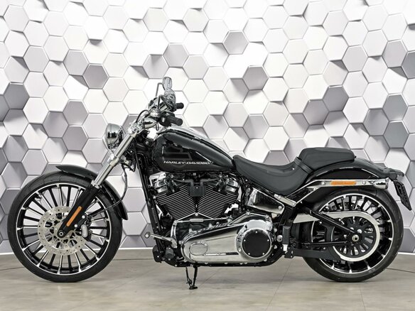 2025 Harley-Davidson Breakout, чёрный, 3199000 рублей - вид 3