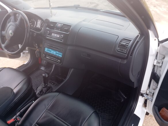 2012 Skoda Fabia II Рестайлинг, белый - вид 6