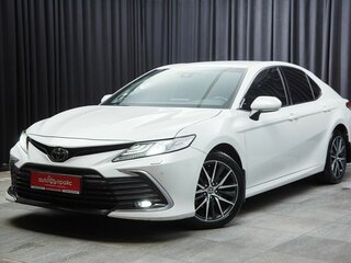 2021 Toyota Camry VIII (XV70) Рестайлинг, белый, 3150000 рублей, вид 1