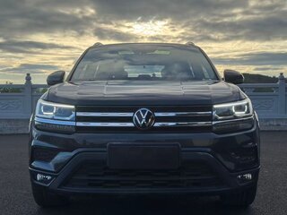 2022 Volkswagen Tharu I, чёрный, 1850003 рублей, вид 2