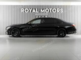 2026 Mercedes-Benz Maybach S-Класс 580 II (Z223) Рестайлинг, чёрный, 39990000 рублей, вид 3