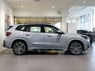 2026 BMW X1 Long 25Li xDrive III (U11/U12), серый, 6090000 рублей, вид 4