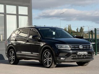 2020 Volkswagen Tiguan II Рестайлинг, чёрный, 3490000 рублей, вид 4
