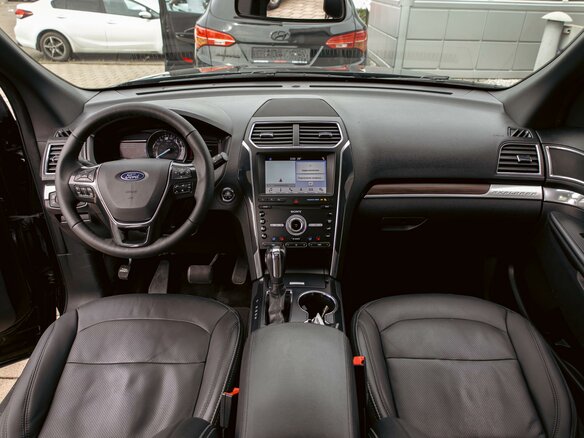 2019 Ford Explorer V Рестайлинг 2, чёрный, 2325000 рублей - вид 15