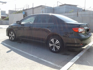 2011 Toyota Corolla X (E140, E150) Рестайлинг, чёрный, 1260000 рублей, вид 1