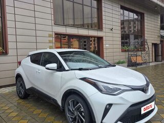 2022 Toyota C-HR I Рестайлинг, белый, 2200000 рублей, вид 2