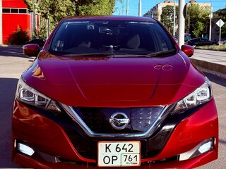 2017 Nissan Leaf II (ZE1), красный, 2050000 рублей, вид 3