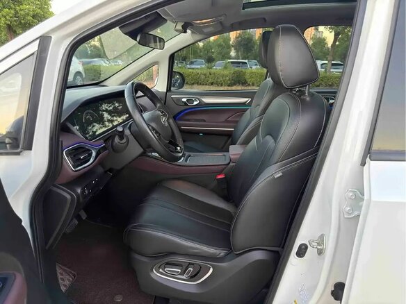 2022 GAC Trumpchi M6 Pro, белый, 1650000 рублей - вид 6