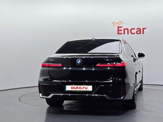 2024 BMW 7 серии 740d xDrive VII (G70), чёрный, 10900000 рублей, вид 4