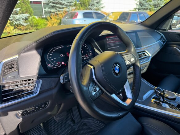 2019 BMW X5 50i IV (G05/G18), чёрный, 5390000 рублей - вид 14