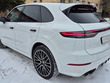 2018 Porsche Cayenne III, белый, 6600000 рублей, вид 5