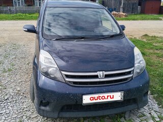 2011 Toyota ISis I Рестайлинг, синий, 780000 рублей, вид 1
