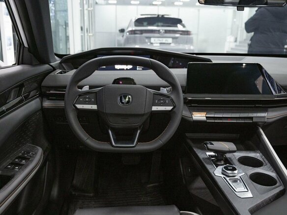 2024 Changan UNI-V I, белый, 2650000 рублей - вид 7
