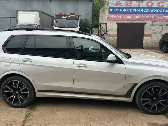 2021 BMW X7 30d I (G07), белый, 6600000 рублей - вид 7