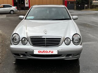 2001 Mercedes-Benz E-Класс 200 II (W210, S210) Рестайлинг, серебристый, 450000 рублей, вид 1