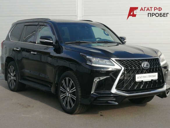 2017 Lexus LX 570 III Рестайлинг 2, чёрный, 7400000 рублей