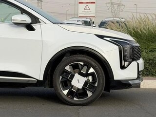 2025 Kia Sportage V Рестайлинг, белый, 3490032 рублей, вид 4