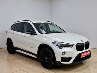 2017 BMW X1 18d xDrive II (F48), белый, 1770000 рублей, вид 3
