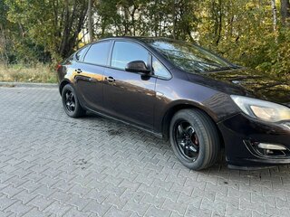 2013 Opel Astra J Рестайлинг, коричневый, 600000 рублей, вид 2