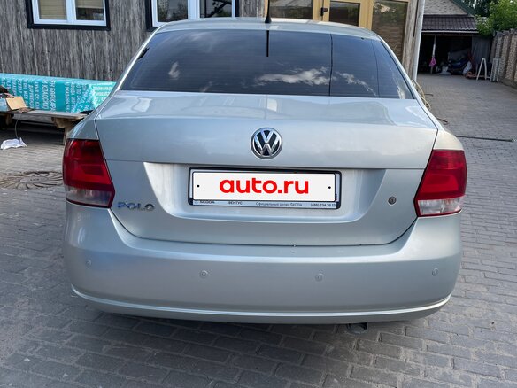 2013 Volkswagen Polo V, серебристый, 720000 рублей - вид 4