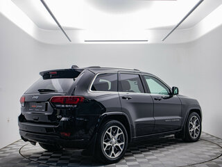 2021 Jeep Grand Cherokee IV (WK2) Рестайлинг, чёрный, 4690000 рублей, вид 5