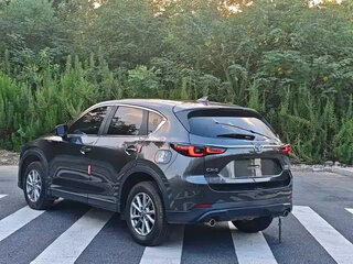 2023 Mazda CX-5 II Рестайлинг, серый, 2700000 рублей, вид 5