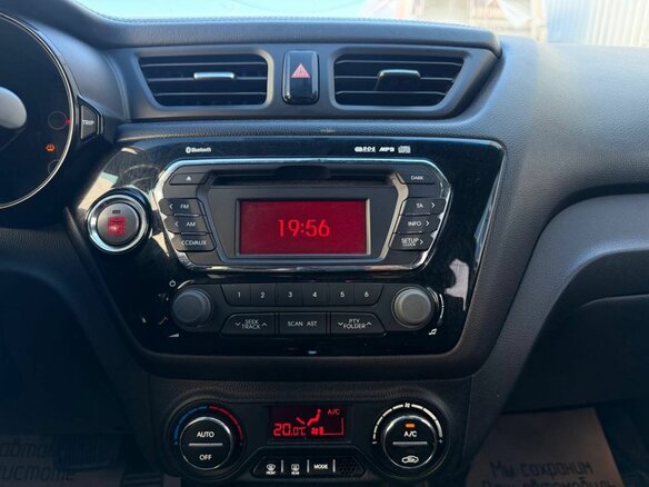 2011 Kia Rio 4-speed III, белый, 576000 рублей - вид 11